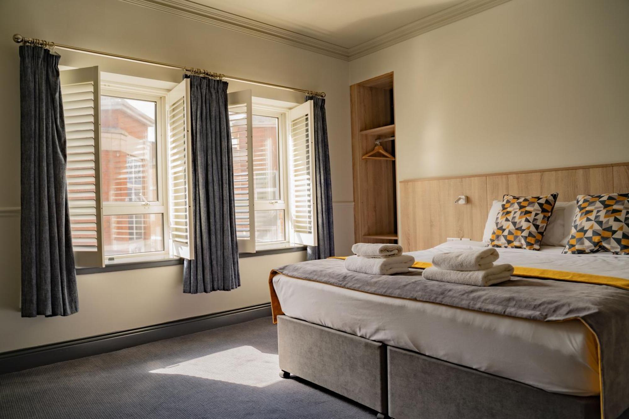 The Old Quarter Townhouse 호텔 Limerick Junction 외부 사진