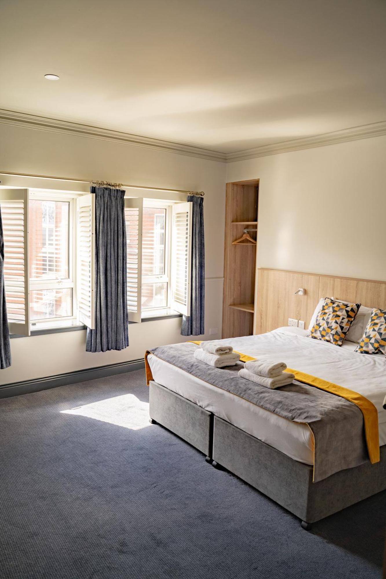 The Old Quarter Townhouse 호텔 Limerick Junction 외부 사진